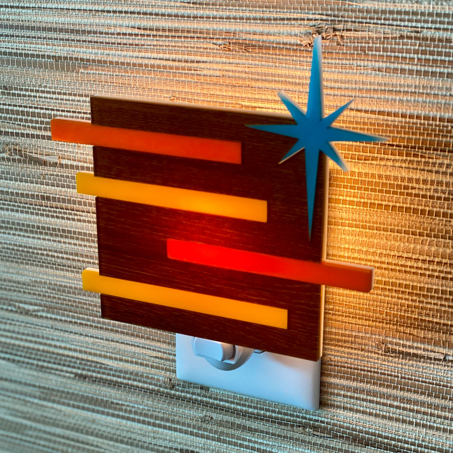 Mid‑Century Retro Plug‑In Wall Night Light Geometric Star Accent Ambient Lamp