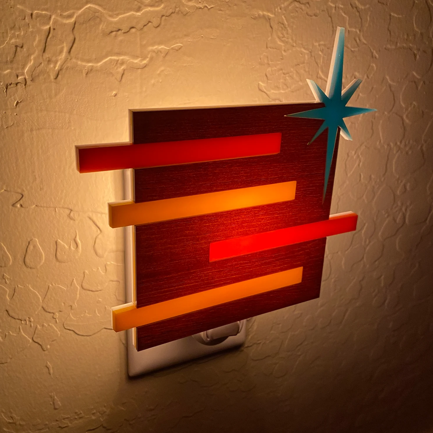 Mid‑Century Retro Plug‑In Wall Night Light Geometric Star Accent Ambient Lamp